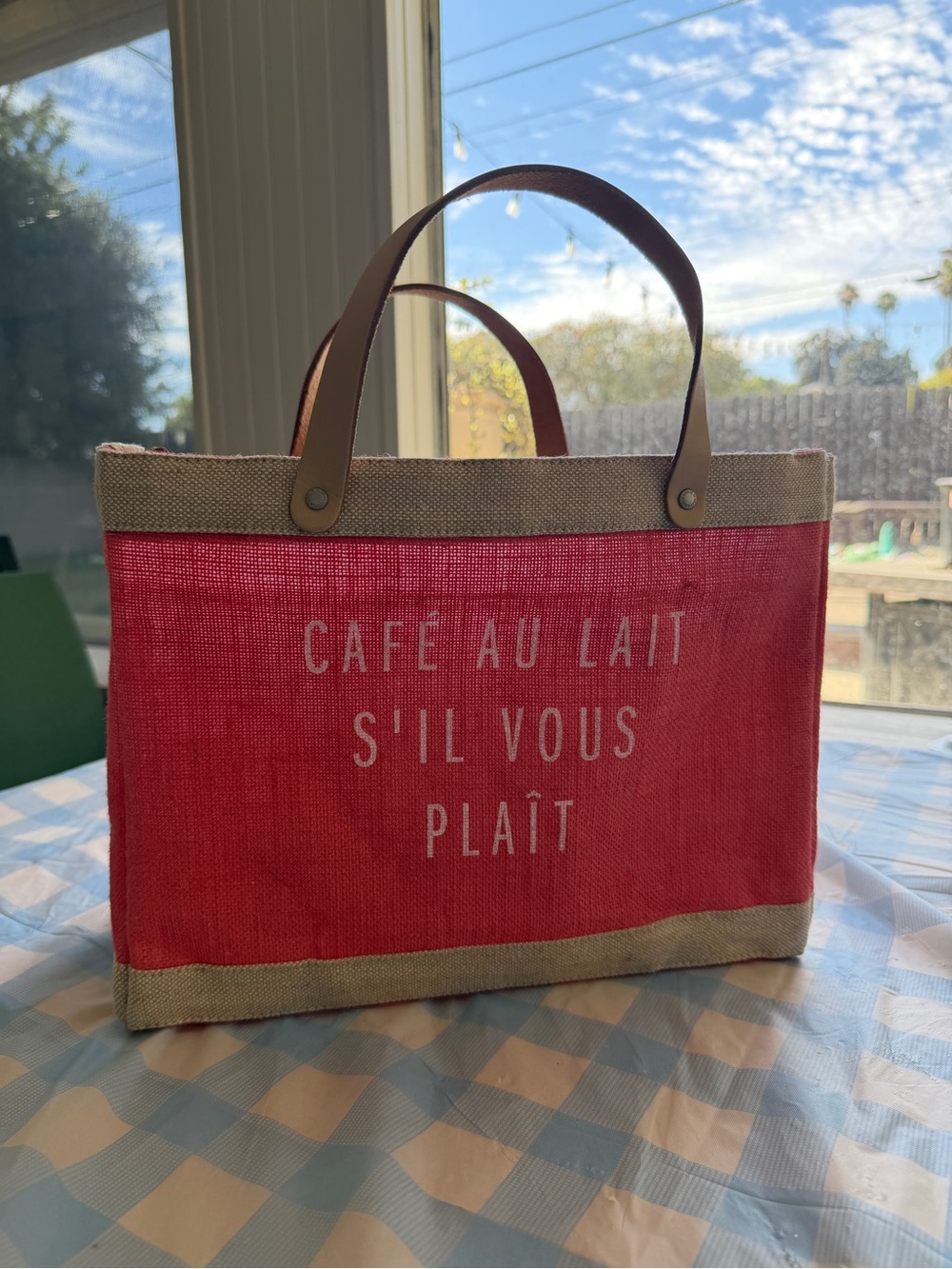 Apolis Petite Market Bag in Amaranth CAFÉ AU LAIT S'IL VOUS PLAÎT